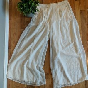 Jennifer Lopez wide leg pants..